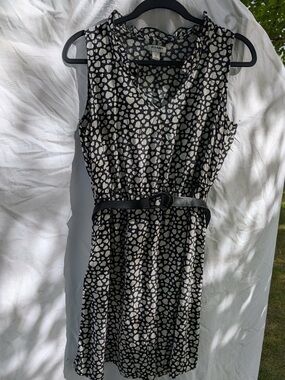 Old Navy Black and White Heart-Print Sleeveless Mini Dress with Belt
